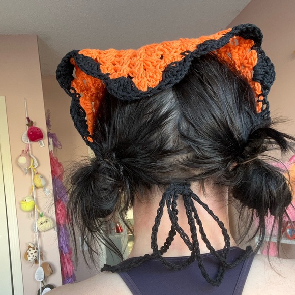 Handmade Crochet McLaren F1 Bandana/ Headscarf. - Picture 6 of 6